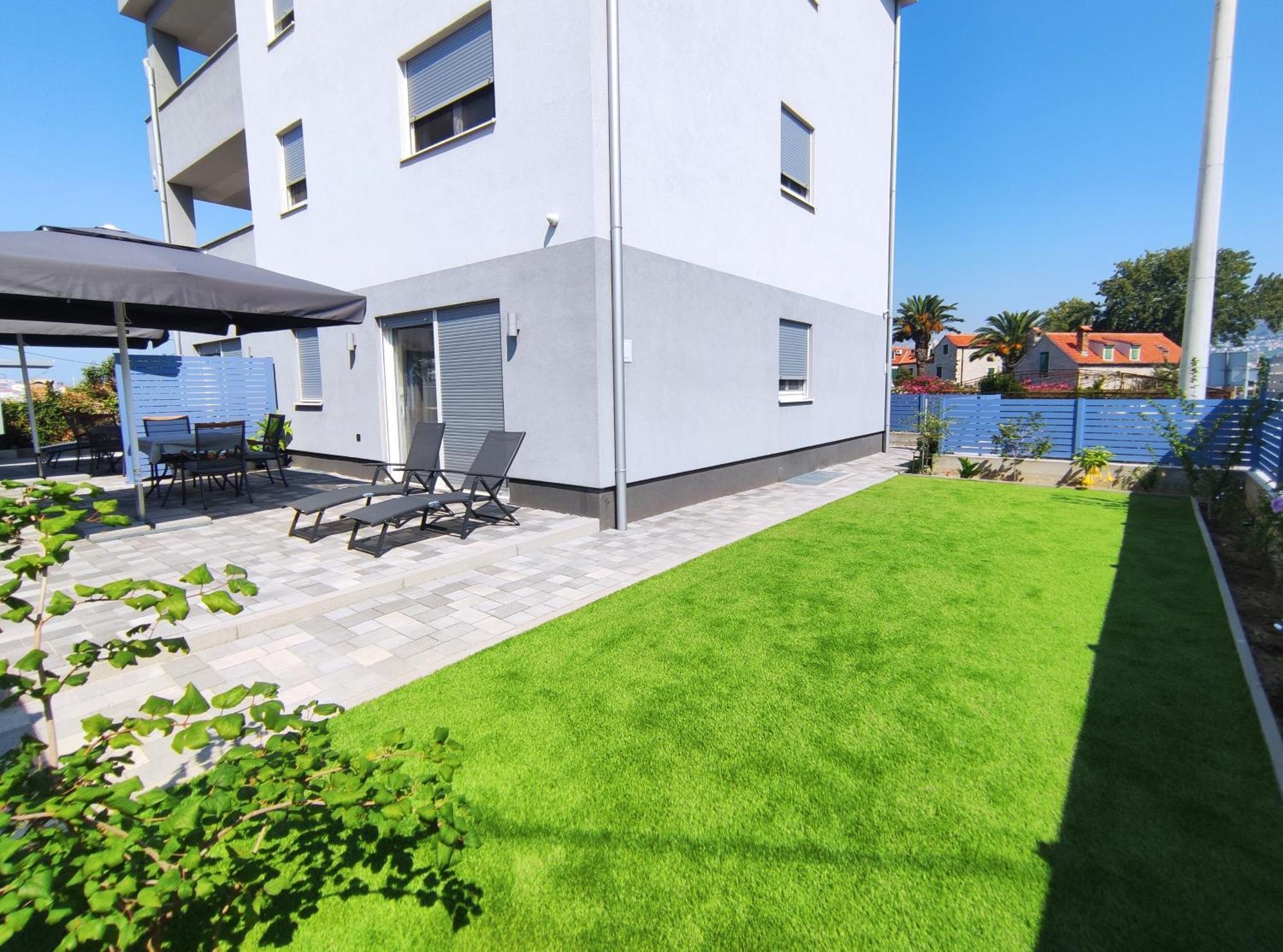 Ferienwohnung Rosie Podstrana Exterior foto